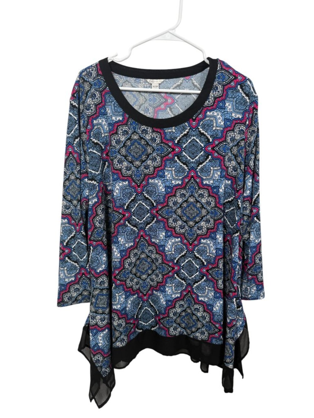 Cato Top Blouse Womens 18 / 20W Blue Pink Print Sharkbite Liquid Knit Tunic
